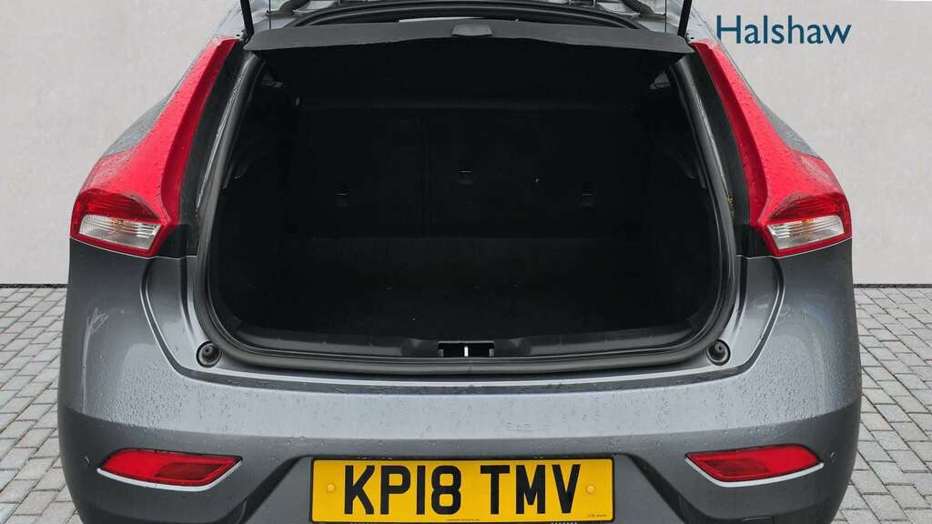 Volvo V40 D2 120 R Design Pro 2018 Grey #3