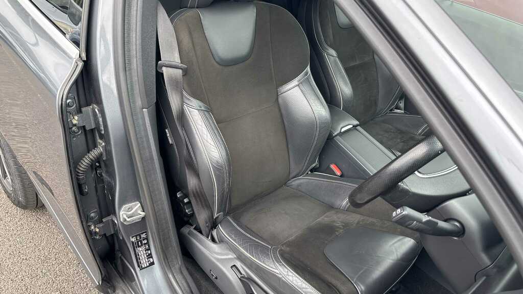 Volvo XC60 R-design Lux Nav Black #22