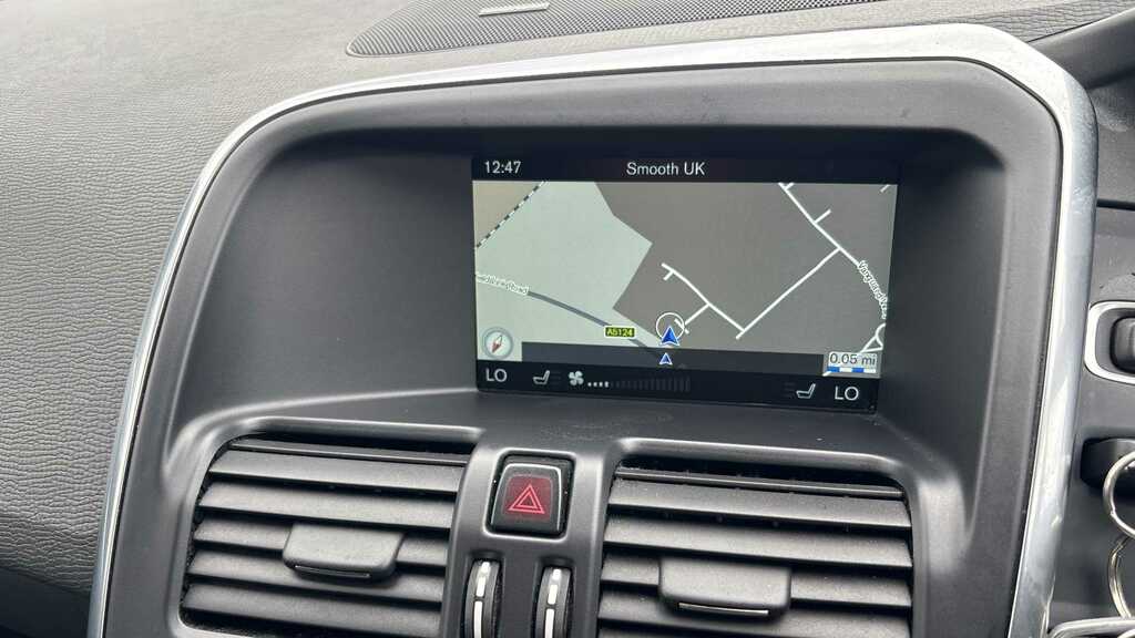 Volvo XC60 R-design Lux Nav Black #14