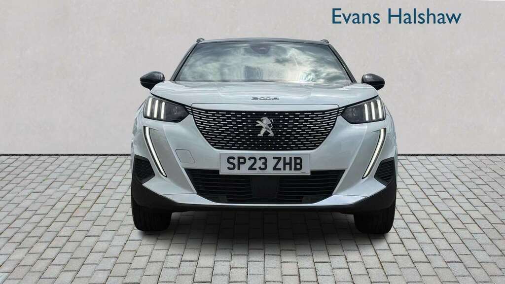 Peugeot e-2008 100Kw Gt 50Kwh 2023 White #2