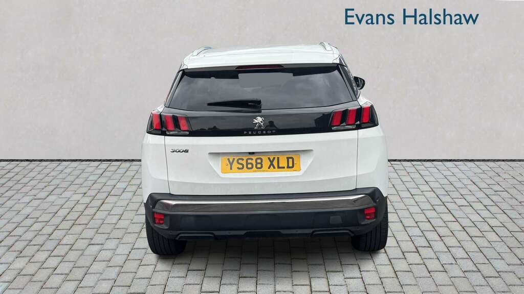 Peugeot 3008 1.2 Puretech Active Black #3