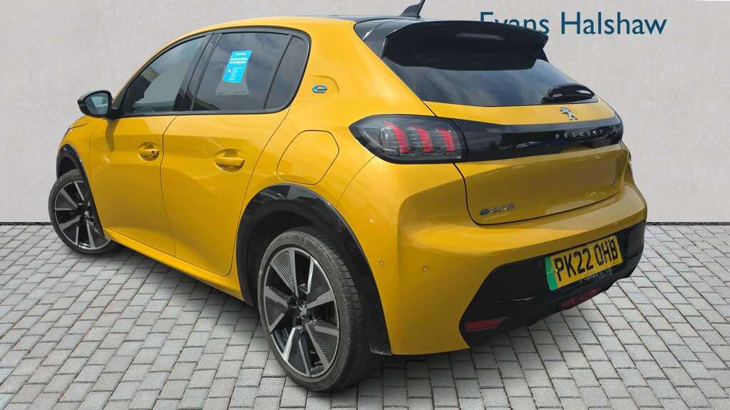 Peugeot e-208 100Kw Gt 50Kwh 2022 Yellow #2