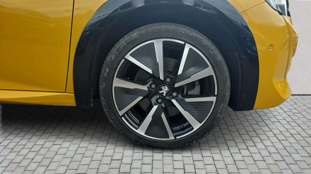 Peugeot e-208 100Kw Gt 50Kwh 2022 Yellow #6