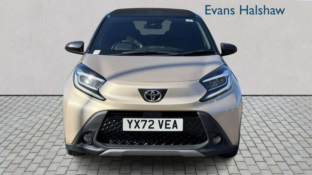 Toyota Aygo X 1.0 Vvt-i Exclusive 2022 Brown #2