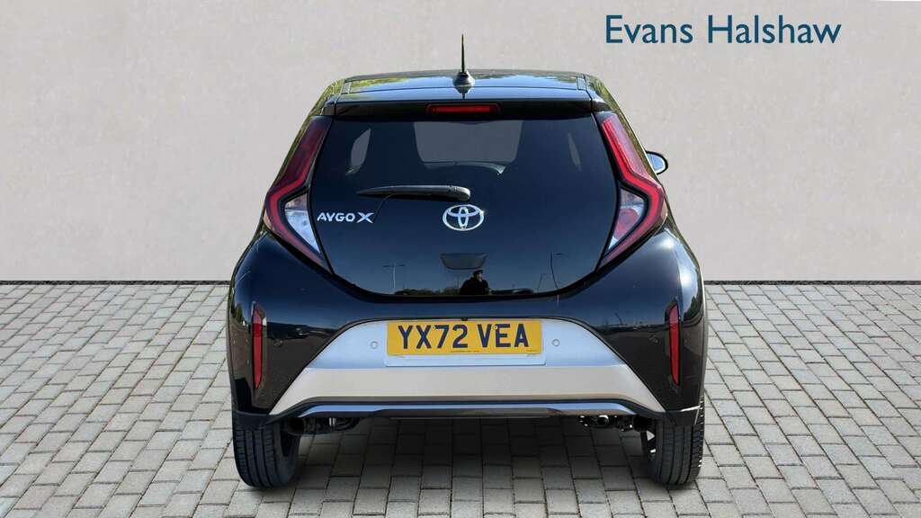 Toyota Aygo X 1.0 Vvt-i Exclusive 2022 Brown #4