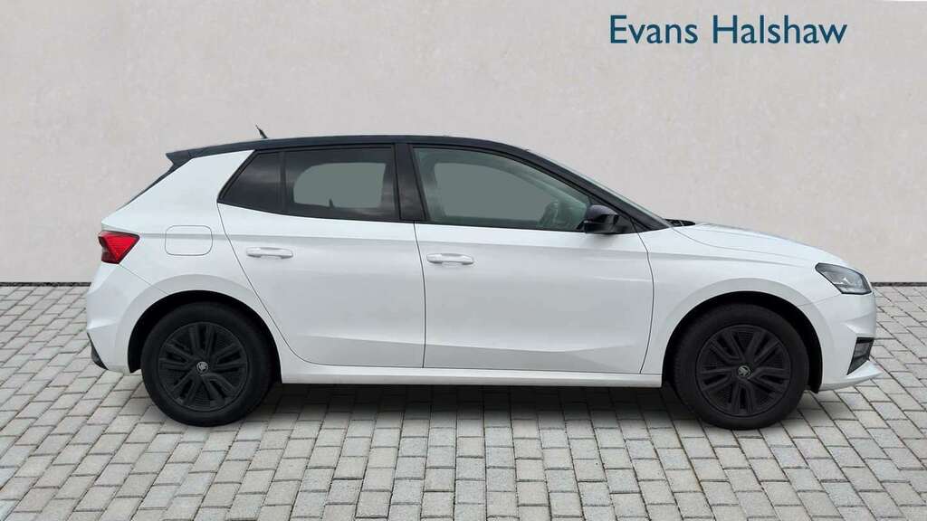 Skoda Fabia 1.0 Tsi Colour Edition 2023 White #5