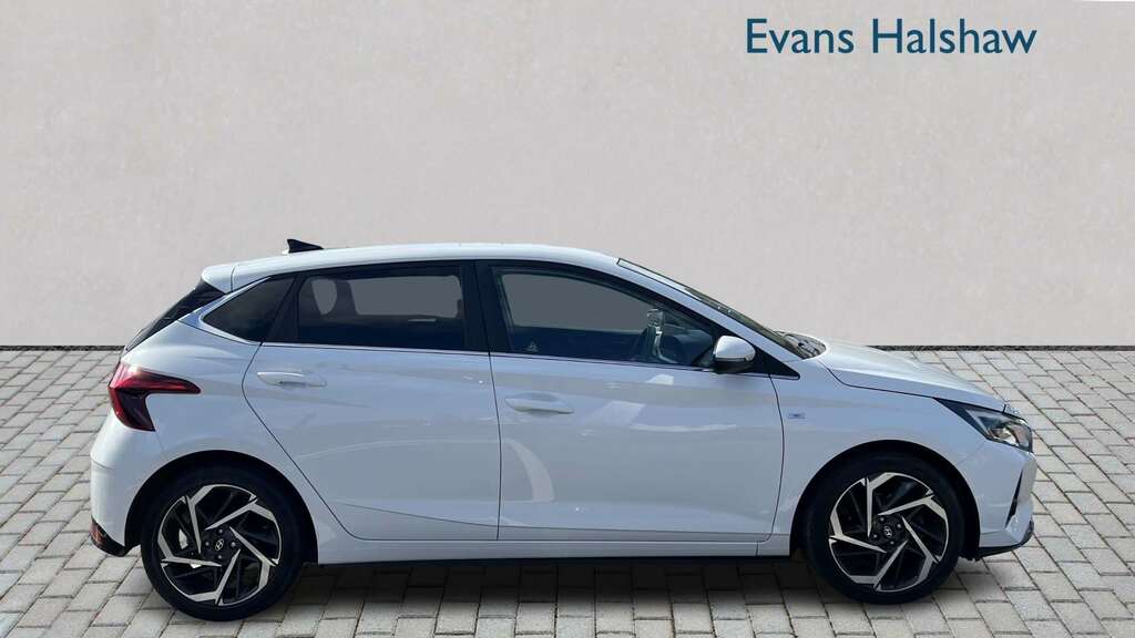 Hyundai I20 1.0T Gdi 48V Mhd Premium Dct 2023 White #3