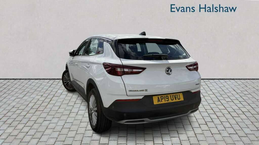 Vauxhall Grandland X 1.2 Turbo Tech Line Nav 2019 White #2
