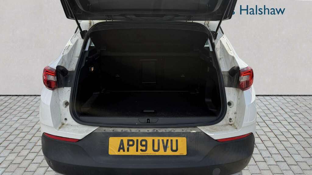 Vauxhall Grandland X 1.2 Turbo Tech Line Nav 2019 White #4