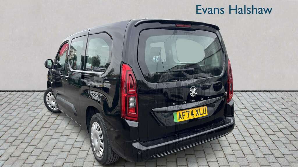 Vauxhall Combo-e Life 100Kw Design XL 52Kwh 7 Seat 2024 Black #2