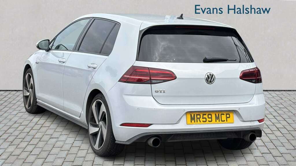 Volkswagen Golf 2.0 Tsi R Black #4