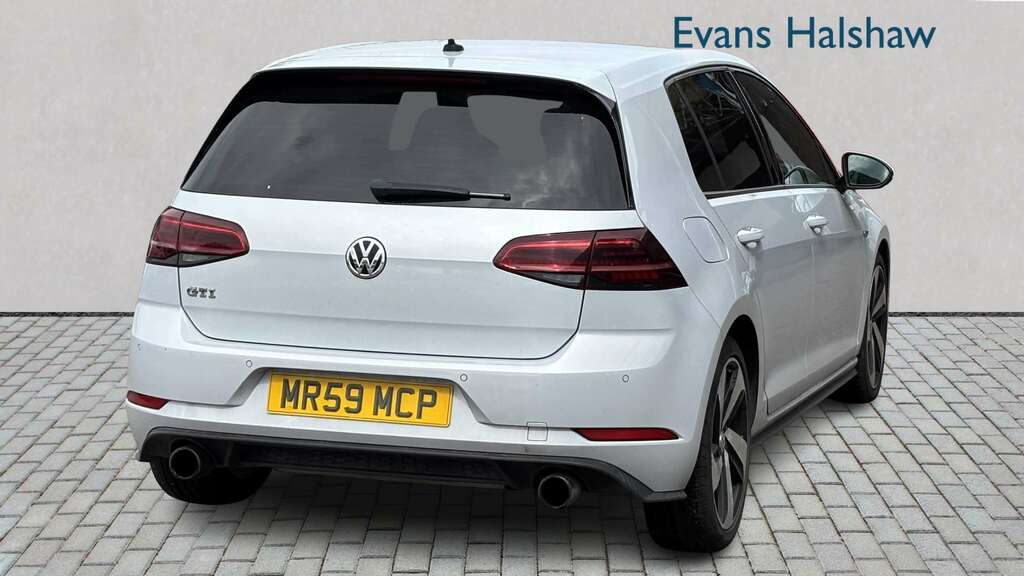 Volkswagen Golf 2.0 Tsi R Black #5