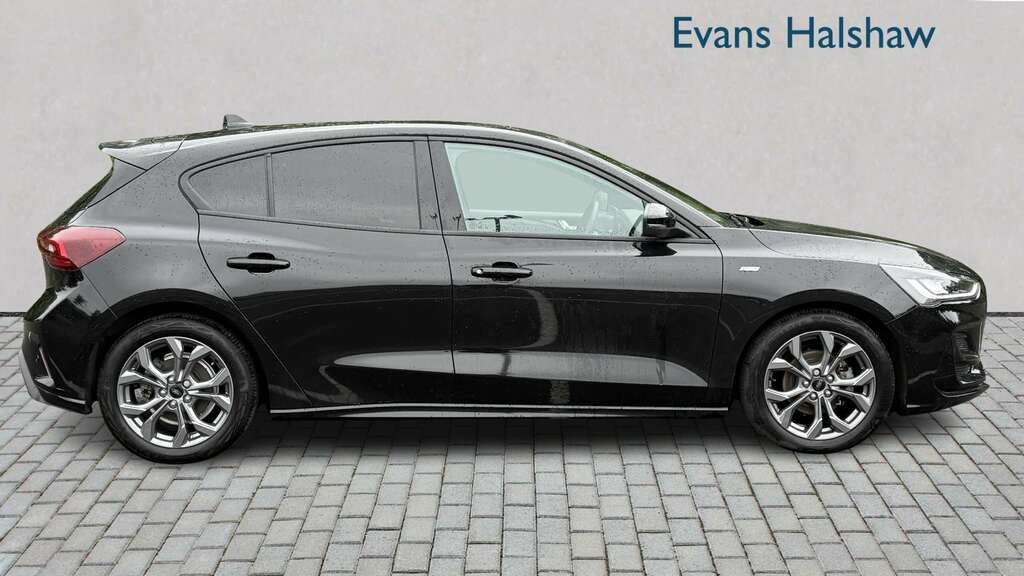 Ford Focus 1.0 Ecoboost Hybrid Mhev St-line 2025 Black #4
