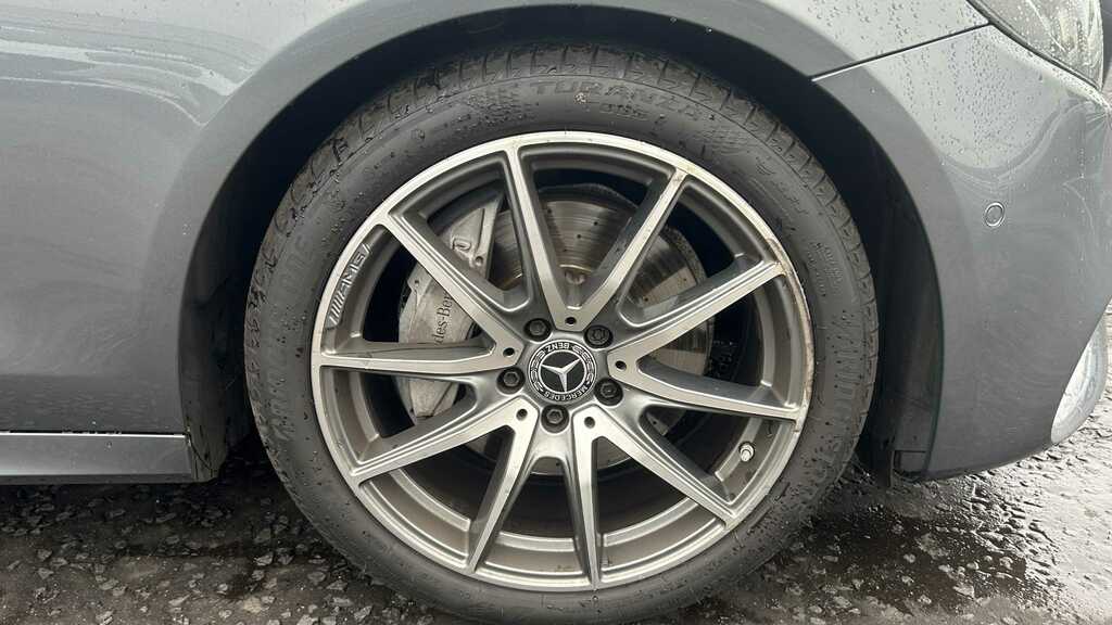 Mercedes-Benz E Class E220d Sport 9G-tronic Black #8