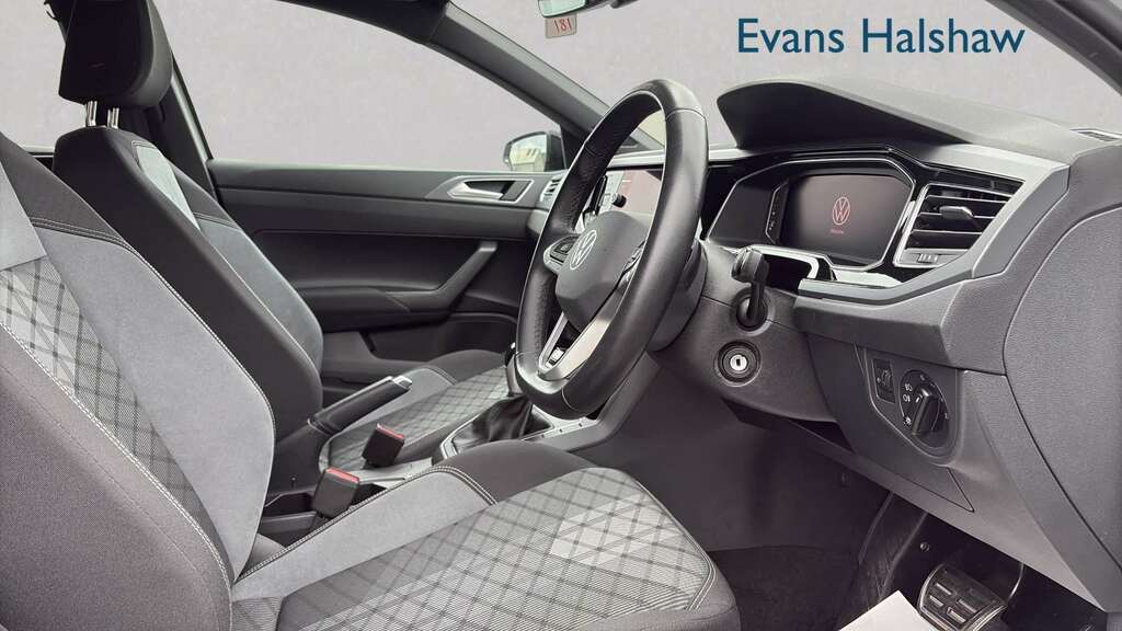 Volkswagen Polo 1.0 Tsi 110 R-line Dsg 2024 White #3