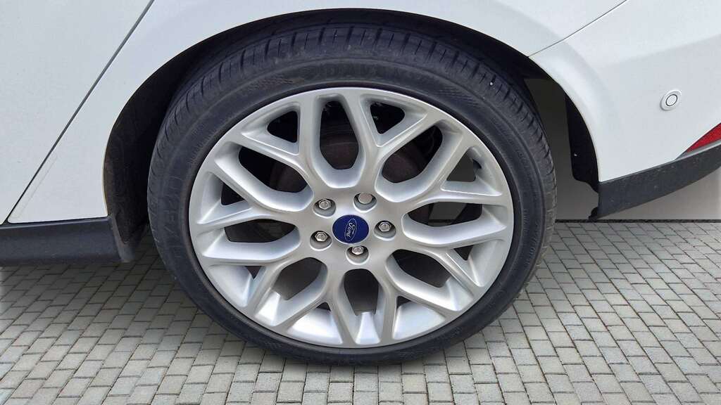 Ford Focus 1.0 Ecoboost 125 Titanium X Navigation 2016 MC16ZFB White #6