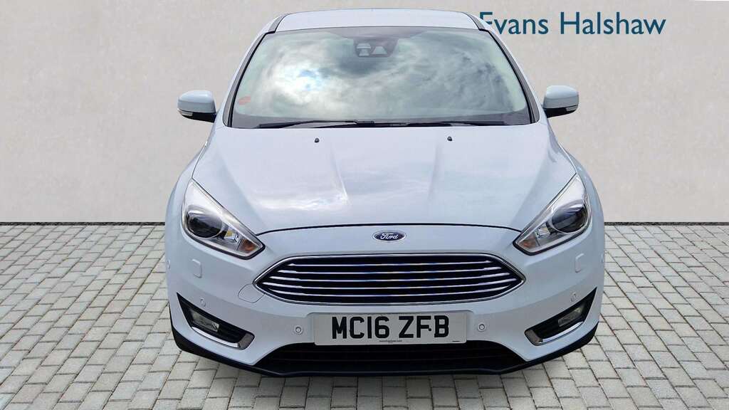 Ford Focus 1.0 Ecoboost 125 Titanium X Navigation 2016 MC16ZFB White #4