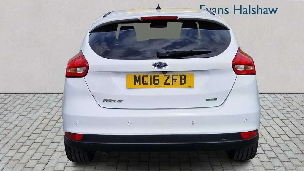 Ford Focus 1.0 Ecoboost 125 Titanium X Navigation 2016 MC16ZFB White #5