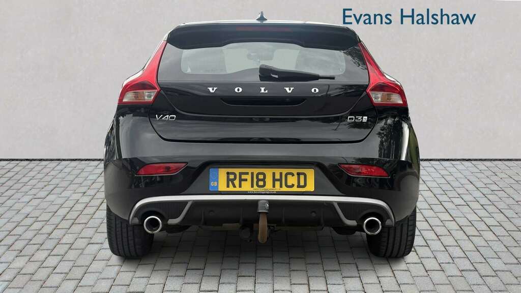 Volvo V40 T2 122 R Design Pro Red #7