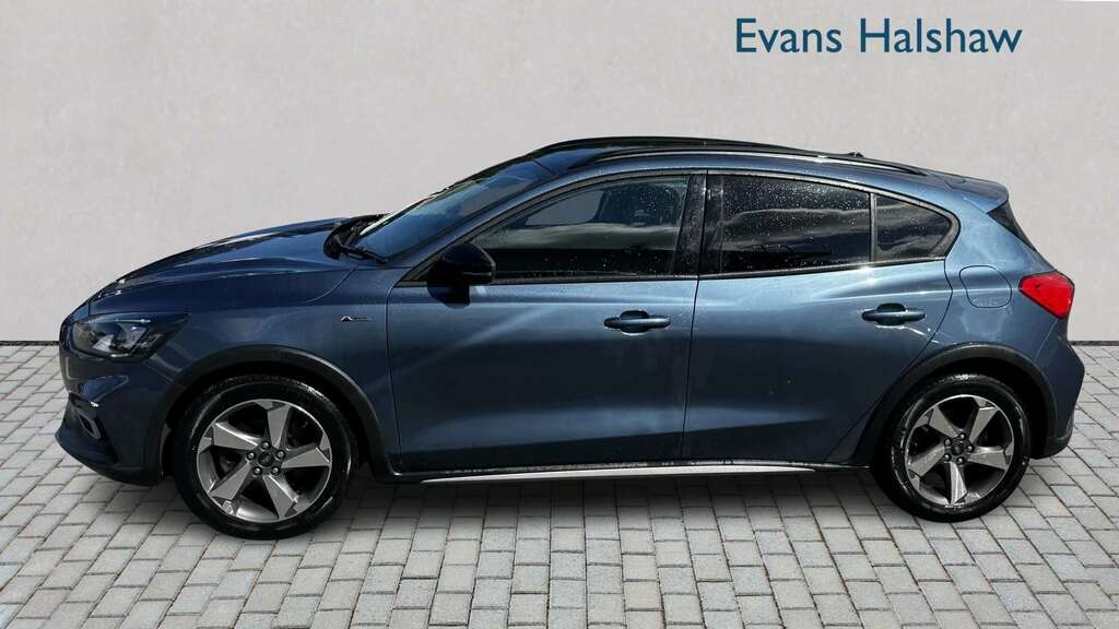Ford Focus 1.0 Ecoboost 125 Active 2020 DF69UGZ Black #4