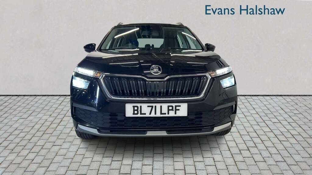 Skoda Kamiq 1.0 Tsi 95 Se 2022 Black #2