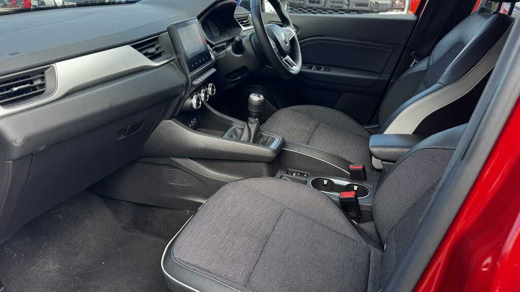 Renault Captur 1.0 Tce 90 Techno 2024 Red #6