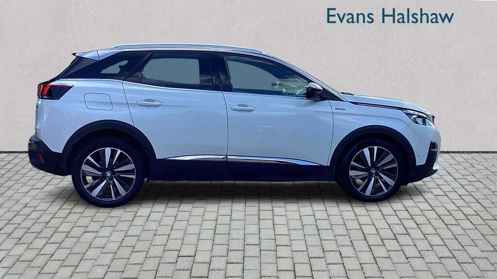 Peugeot 3008 Hatchback White #3