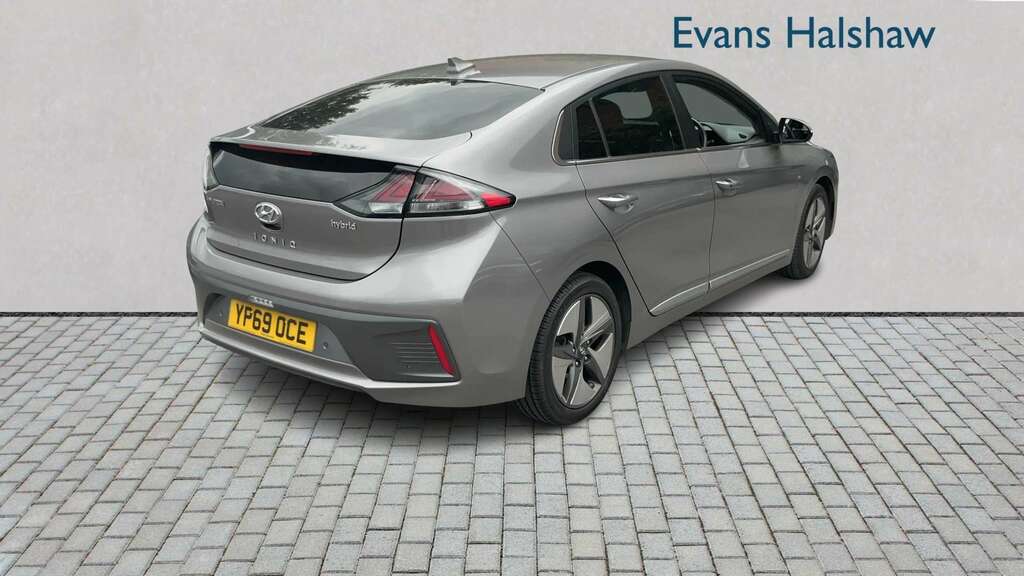 Hyundai Ioniq 1.6 Gdi Hybrid Premium Se Dct 2019 Grey #3