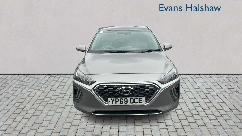 Hyundai Ioniq Hatchback Black #7