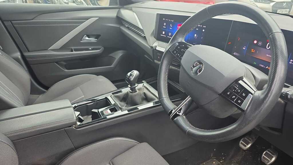 Vauxhall Astra 1.2 Turbo 130 Gs Black #8