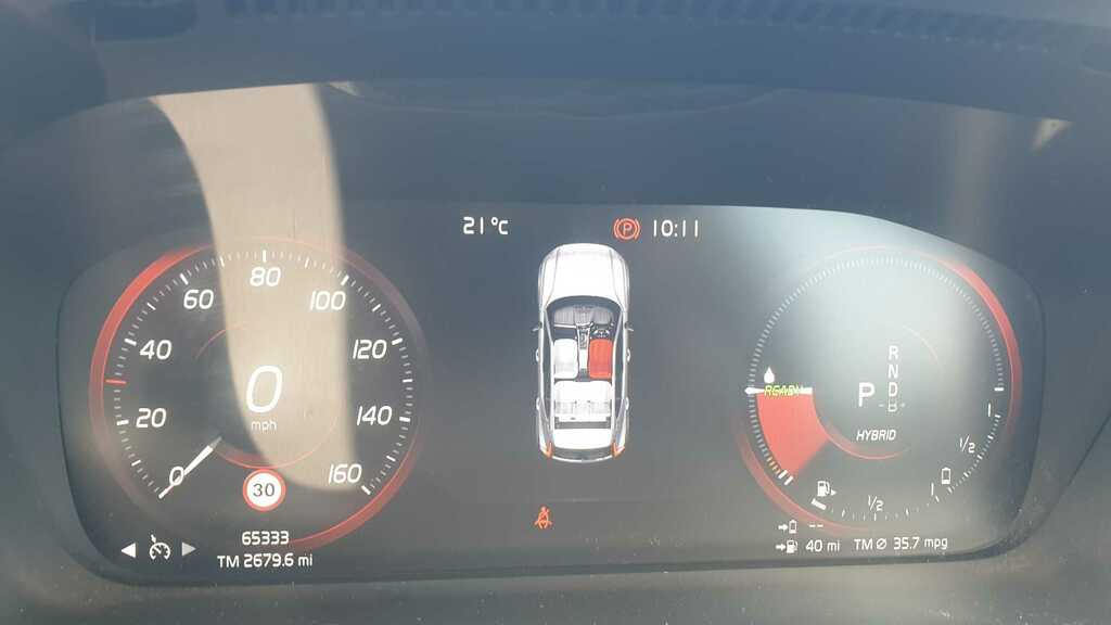 Volvo XC40 R-design, T3 White #18