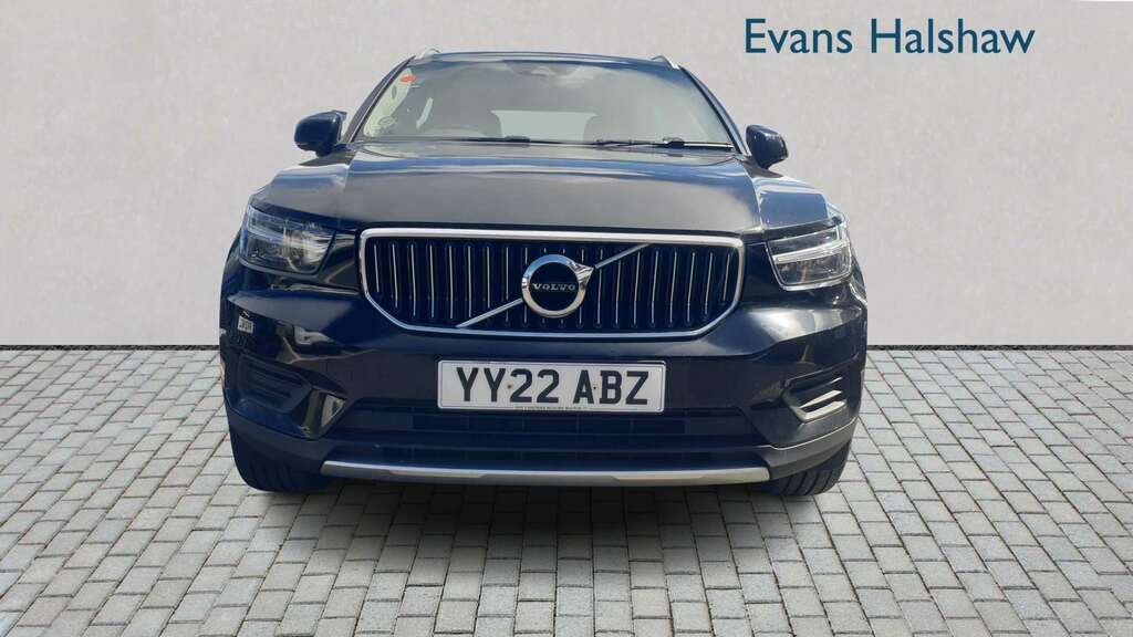 Volvo XC40 1.5 T4 Recharge Phev Inscription 2022 Black #2