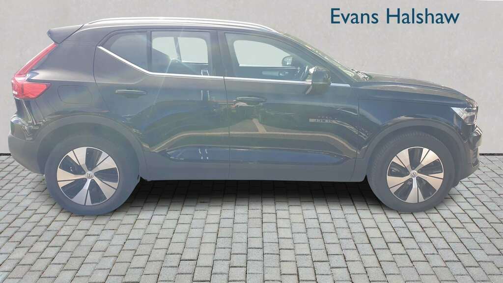 Volvo XC40 R-design, T3 White #11
