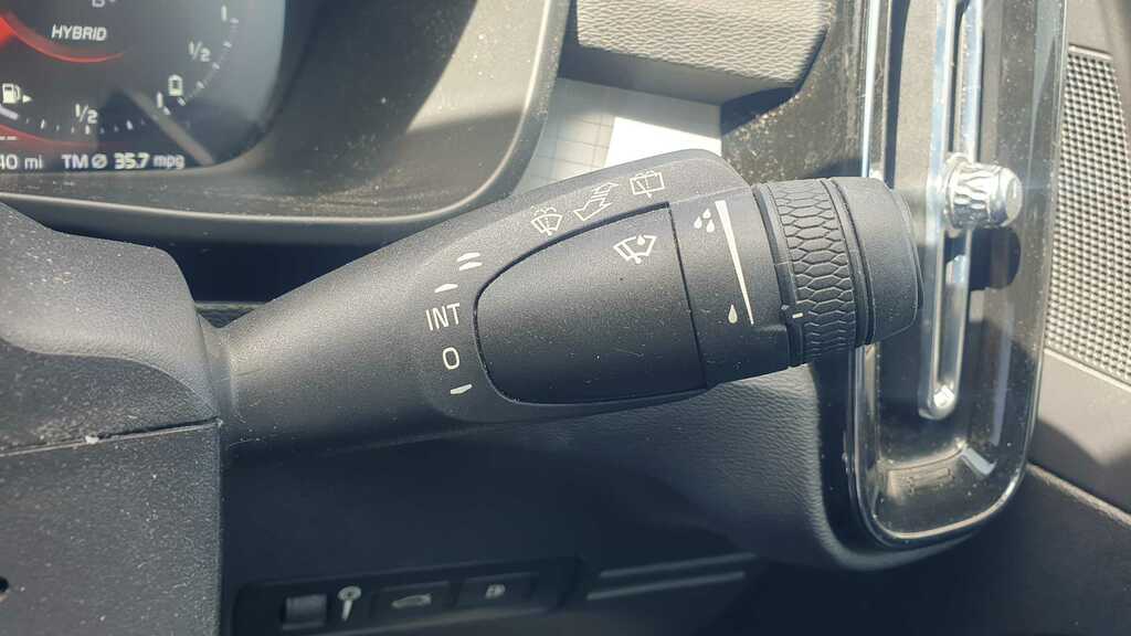 Volvo XC40 R-design, T3 White #27