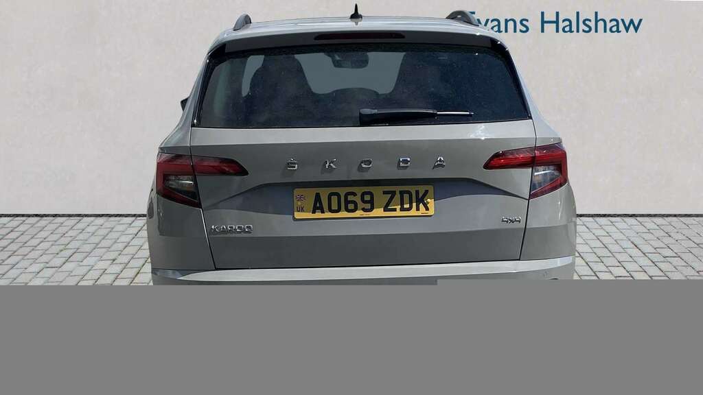 Skoda Karoq 2.0 Tdi Sport Line 4X4 Dsg 2019 Grey #6