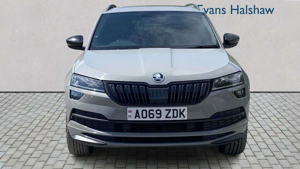 Skoda Karoq 2.0 Tdi Sport Line 4X4 Dsg 2019 Grey #2