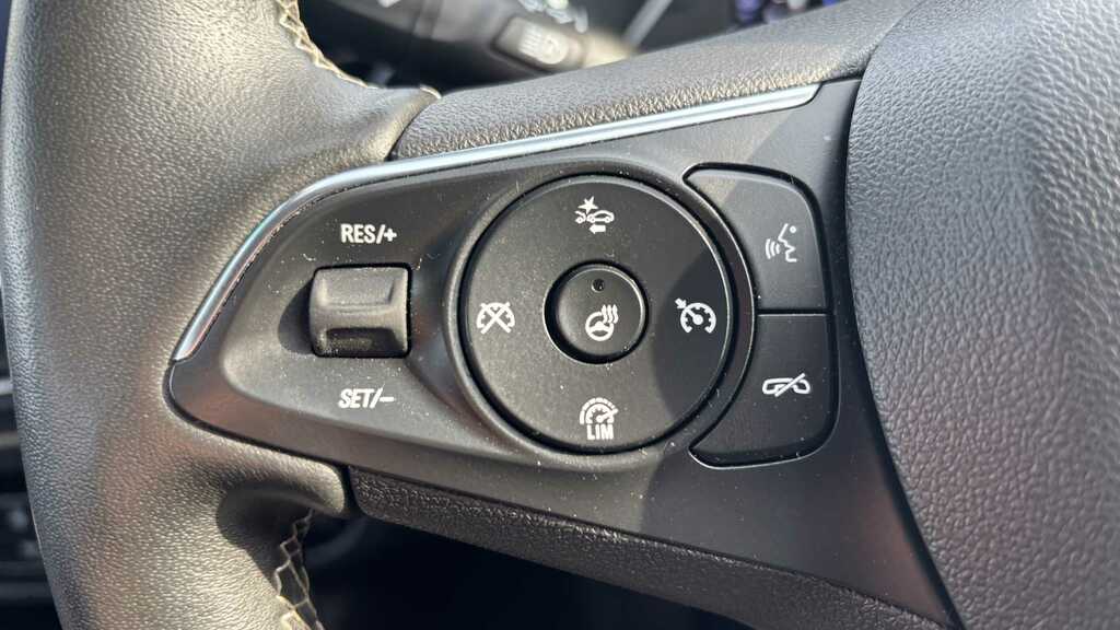 Vauxhall Insignia 1.5 Turbo D Design 2023 Black #17