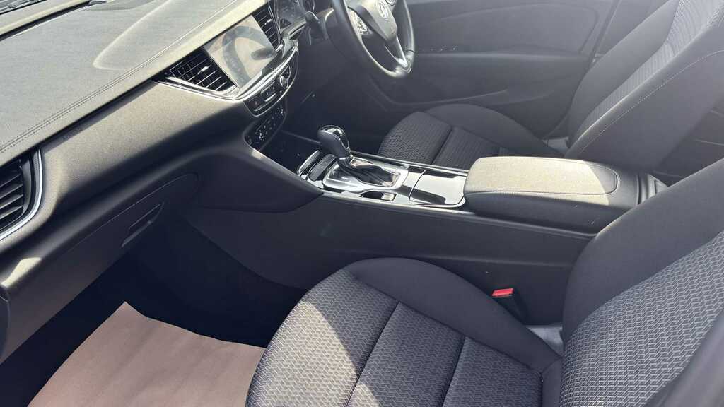 Vauxhall Insignia 1.5 Turbo D Design 2023 Black #12
