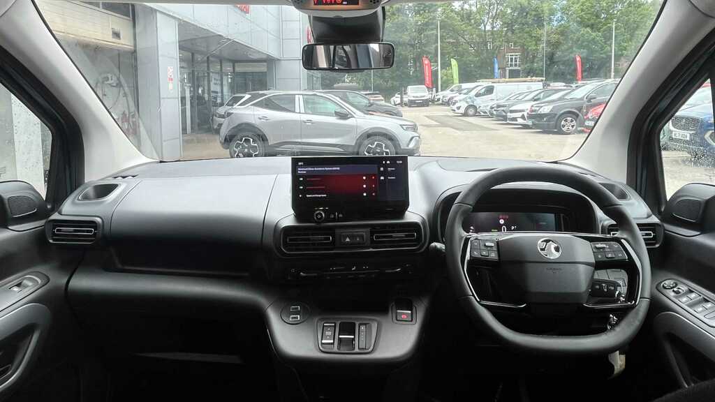 Vauxhall Combo-e Life 100Kw Ultimate XL 52Kwh Estate Grey #7