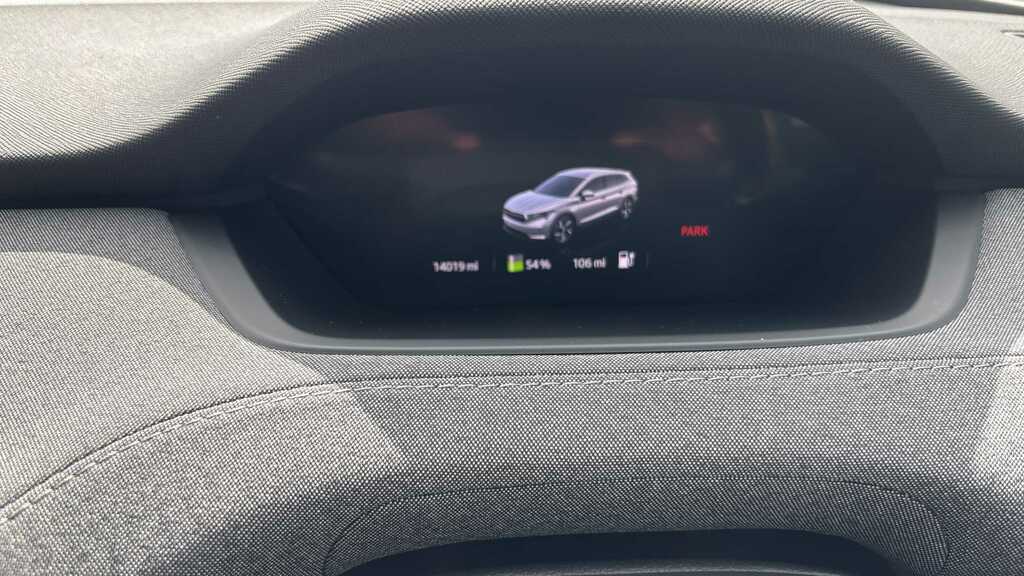 Skoda ENYAQ E 286Ps 85 Edition Silver #9