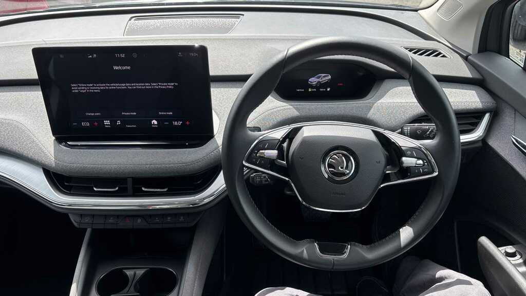 Skoda ENYAQ E 286Ps 85 Edition Silver #8