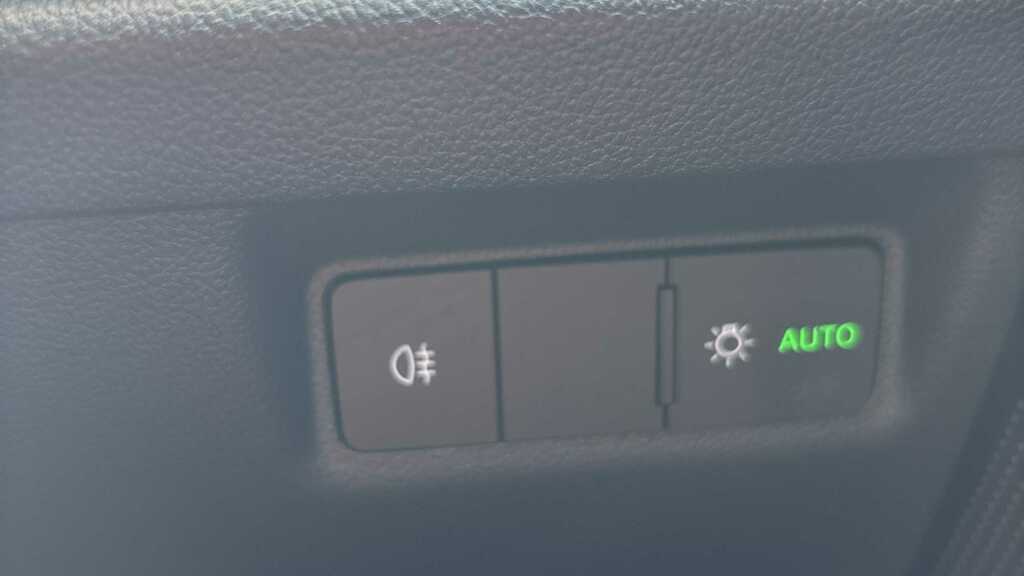 Skoda ENYAQ E 286Ps 85 Edition Silver #15