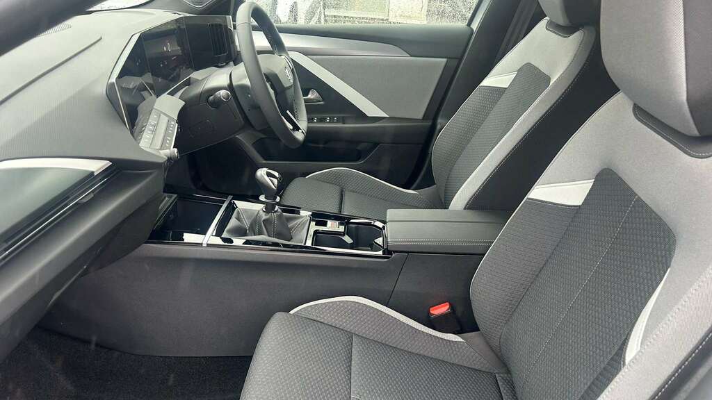 Vauxhall Astra 1.2 Turbo 130 Griffin Black #14
