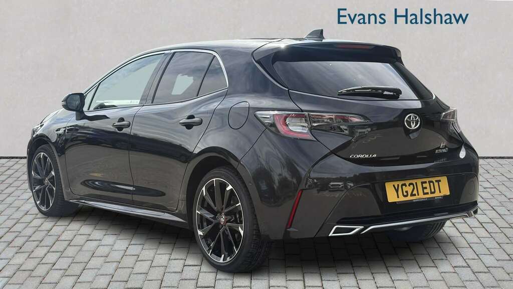 Toyota Corolla 1.8 Vvt-i Hybrid Gr Sport Cvt 2021 YG21EDT Black #2