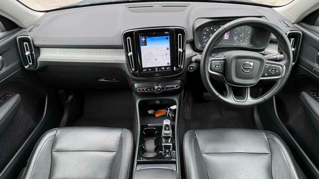Volvo XC40 2.0 B4p Inscription Awd 2020 Black #3