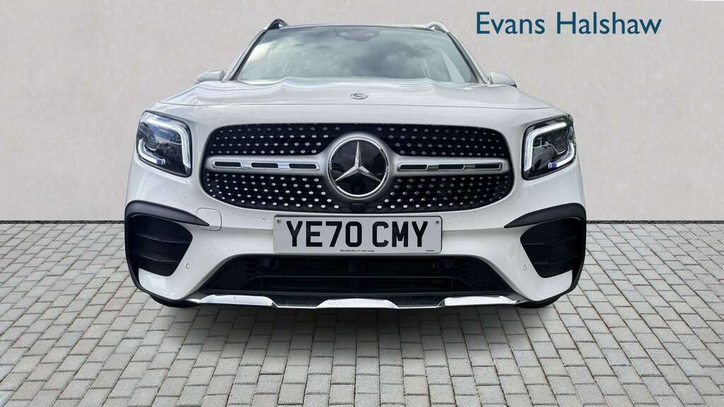 Mercedes-Benz GLB Class 220D 4Matic Amg Line Prem Plus 8G-tronic 2020 White #3