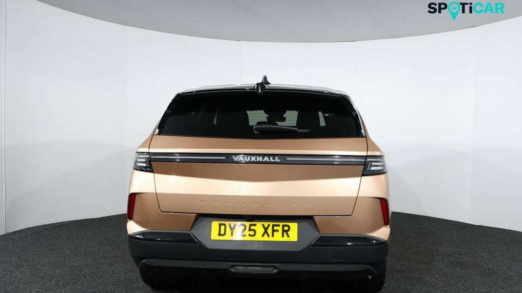 Vauxhall Grandland 1.2 Hybrid 136 Ultimate E-dct6 Pan Roof 20 #6