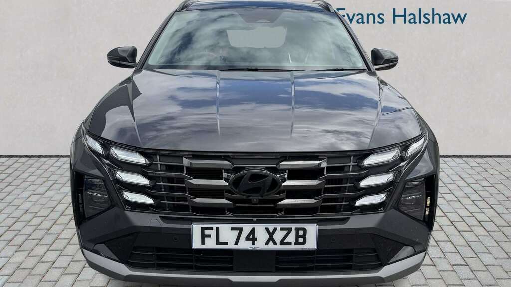 Hyundai Tucson Premium White #2