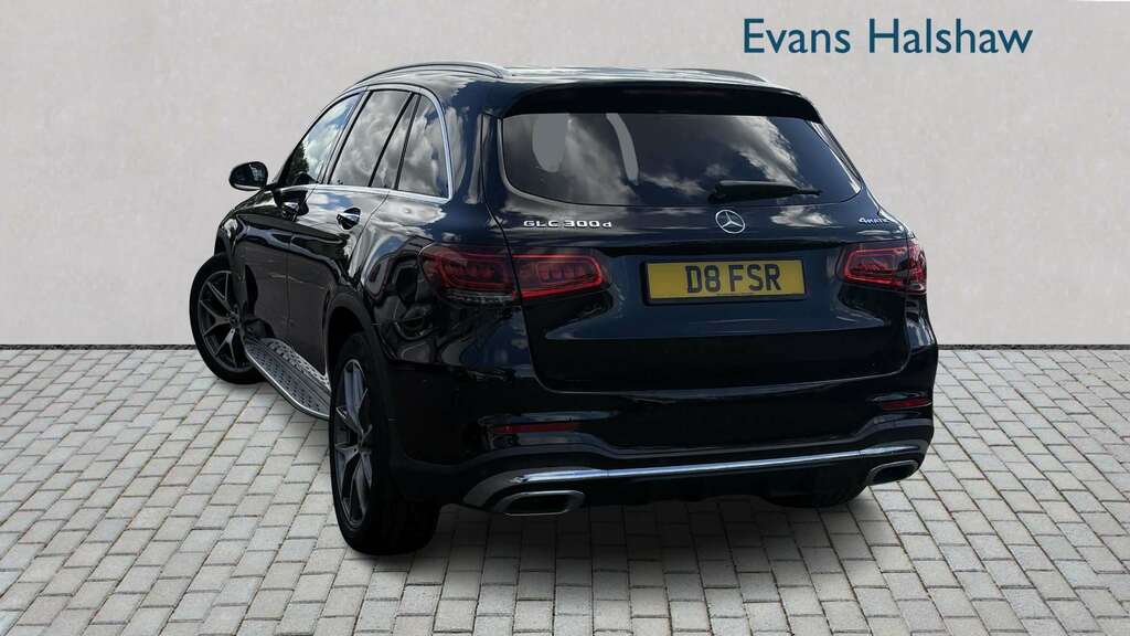 Mercedes-Benz GLC Class 300D 4Matic Amg Line Premium Pls 9G-tronic 201 Black