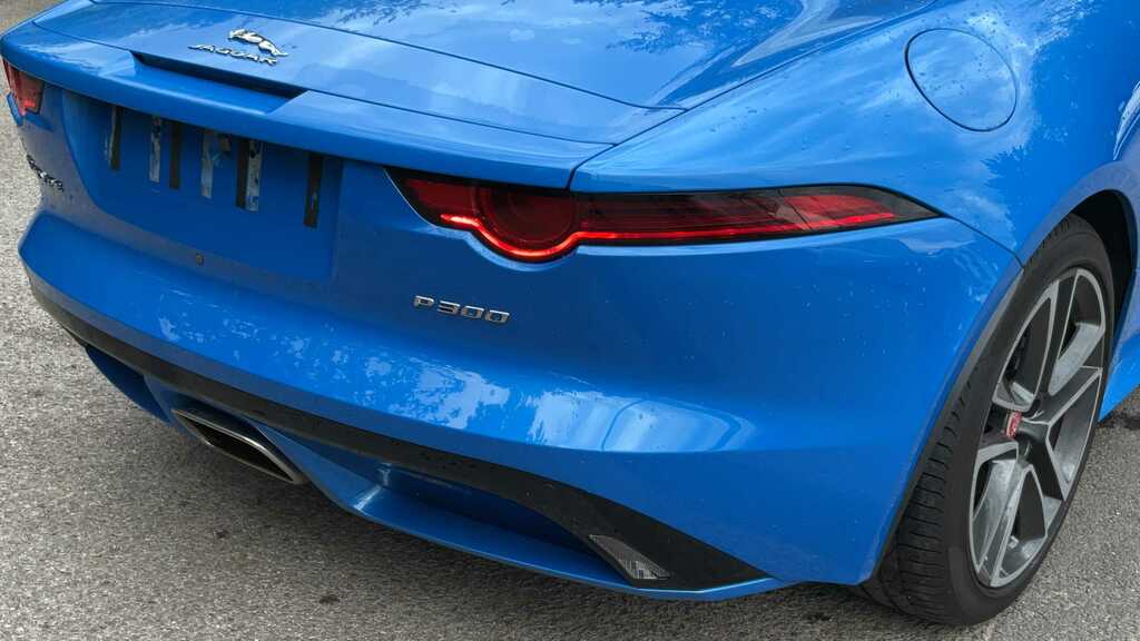 Jaguar F-Type 5.0 Supercharged V8 R Awd Blue #22